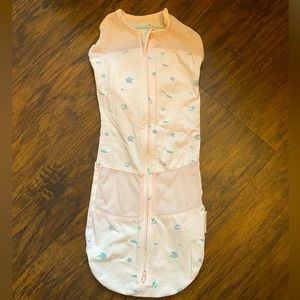 Happiest Baby SNOO 5 second swaddle ⭐️